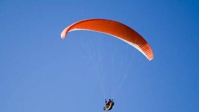 Białoruś: Polski paralotniarz naruszył granicę. Grożą mu poważne konsekwencje