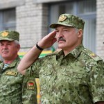 Białoruś: Ucieczka ważnego oficera. Łukaszenka szuka kolejnych "zdrajców"