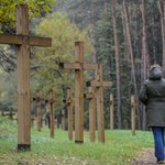 Białoruś: W Kuropatach robotnicy demontują "nielegalne krzyże"