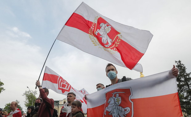 Białoruś wydala łotewskich dyplomatów. Przyczyną flaga