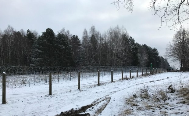 Białoruscy żołnierze strzelali z długiej broni na granicy z Polską