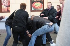 Białoruska milicja tłumi protesty w Mińsku
