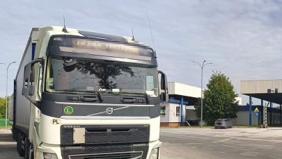 Białoruski kierowca zasnął za kierownicą ciężarówki