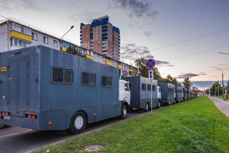 Białoruskie pojazdy do przewozu zatrzymanych i więźniów, lipiec 202 r. /Shutterstock