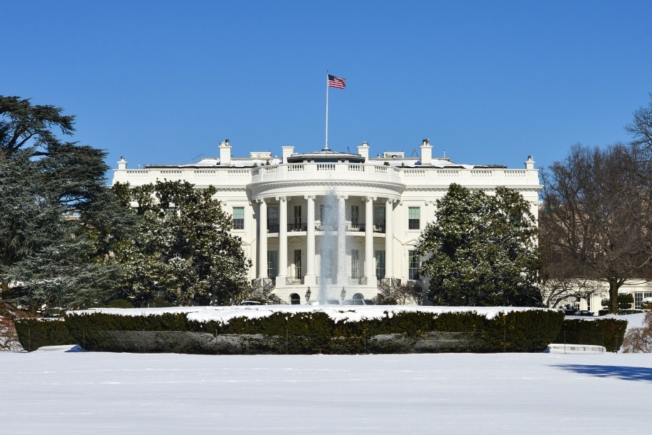 Biały Dom na zdjęciu ilustracyjnym /Shutterstock