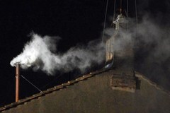 Biały dym nad Sykstyną! Mamy nowego papieża