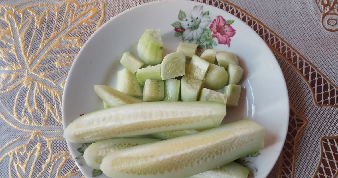 Biały ogórek wyróżnia się nie tylko kolorem, ale także delikatnym smakiem i pięknym zapachem /shamsul75 /123RF/PICSEL