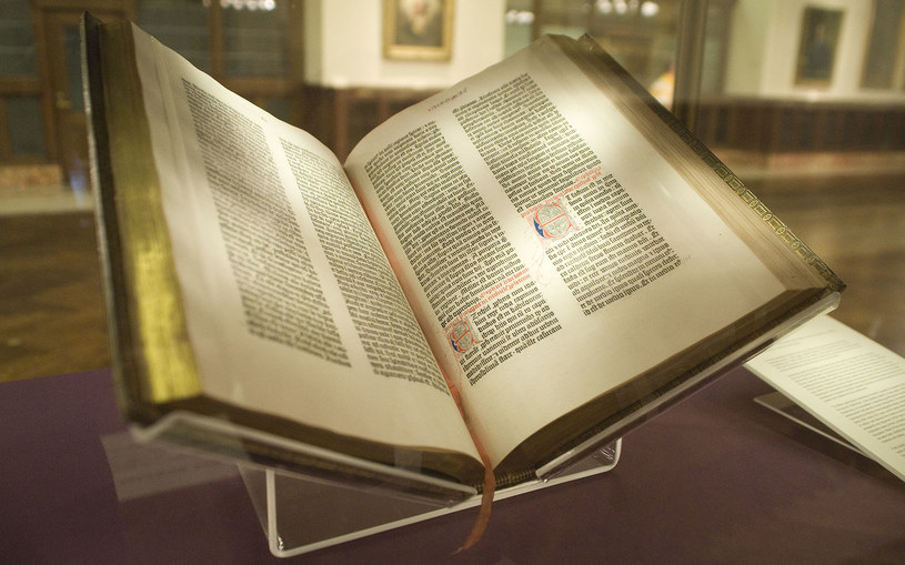 Biblia Gutenberga w Nowojorskim Muzeum /Lenox Copy, New York Public Library, 2009 /Wikimedia