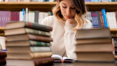 ​Biblioteka Uniwersytecka otwarta całą dobę. Powodem jest sesja
