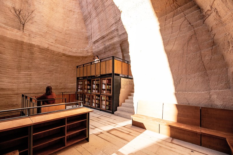 Biblioteka w zrewitalizowanym kamieniołomie /DnA_Design and Architecture /materiały prasowe