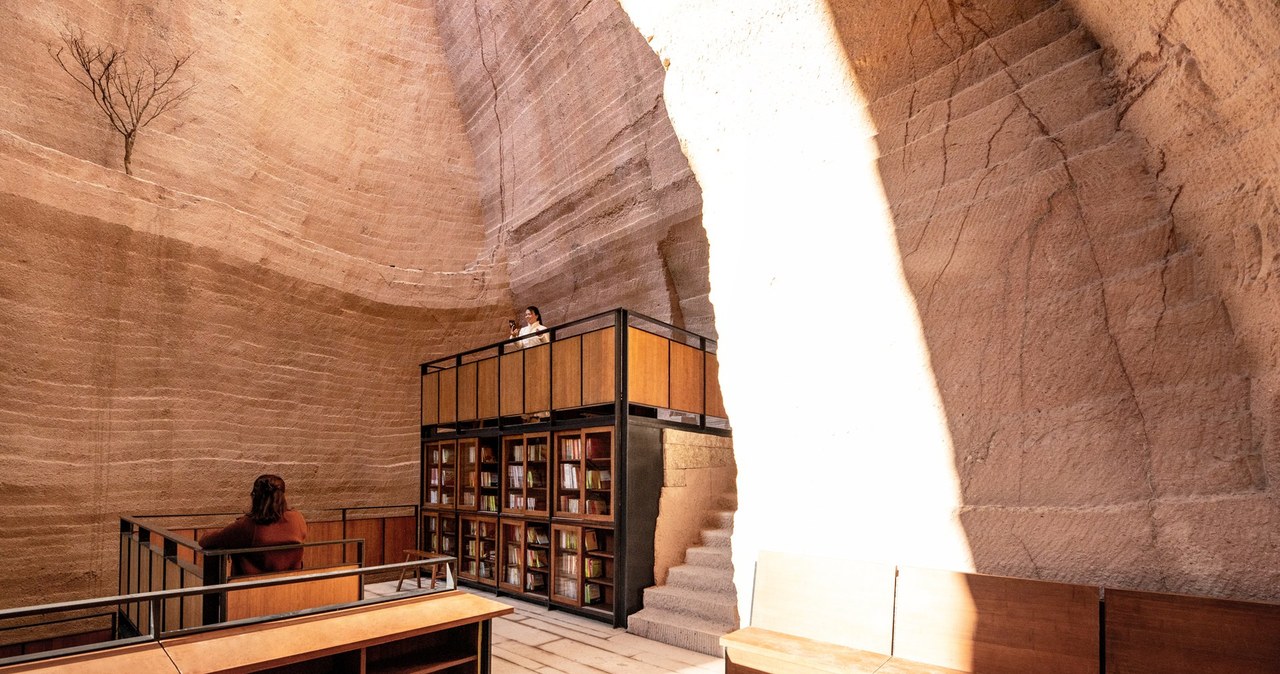 Biblioteka w zrewitalizowanym kamieniołomie /DnA_Design and Architecture /materiały prasowe