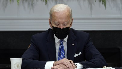 Biden ostrzega przed Omikronem i wzywa Amerykanów do szczepień
