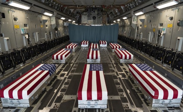 Biden spotkał się z rodzinami żołnierzy zabitych w zamachu w Kabulu