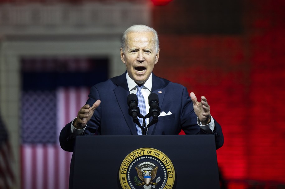 Biden: Trump reprezentuje ekstremizm, który zagraża fundamentom tego kraju /JIM LO SCALZO /PAP/EPA