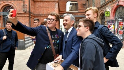 Biedroń: Lewica mówi - koniec piekła kobiet 