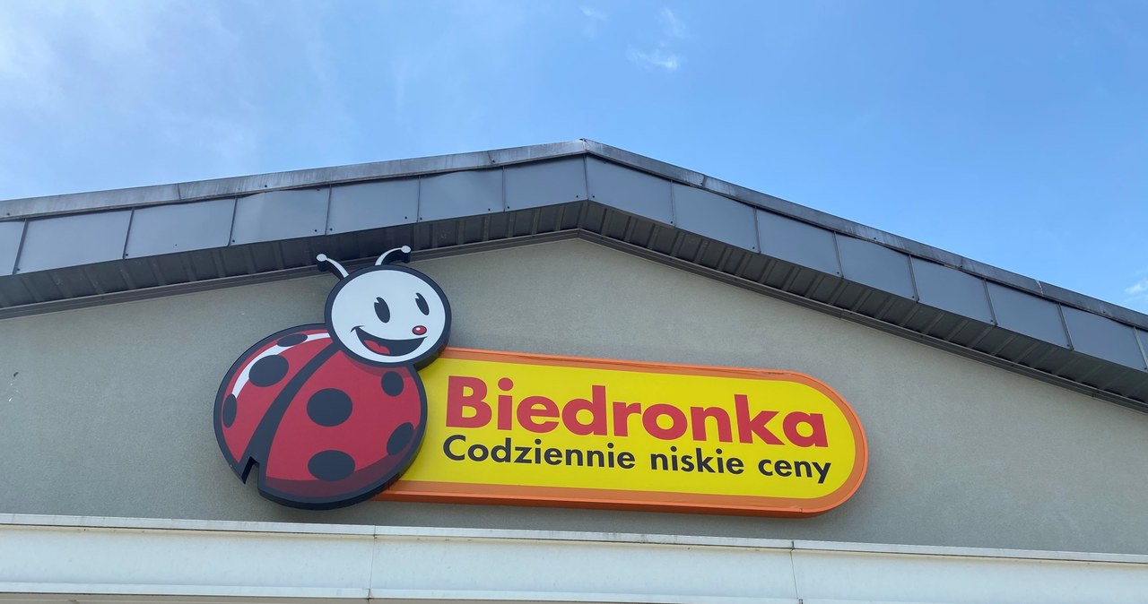 Biedronka daje 1000 zł nagrody. W ogłoszeniu tylko jeden warunek. /Przemysław Terlecki /INTERIA.PL