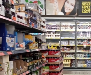 Biedronka obniżyła cenę czekolady, Lidl nie pozostał dłużny. Półki są już puste