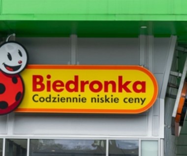 Biedronka ogłosiła podwyżki dla pracowników. Znamy konkretne kwoty