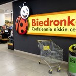 Biedronka ostrzega klientów. Takie zachowanie to kradzież