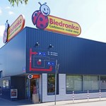 Biedronka przejmie sklepy dużej sieci? Na drodze spora przeszkoda