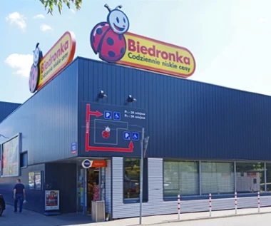 Biedronka przejmie sklepy dużej sieci? Na drodze spora przeszkoda