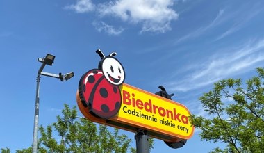 Biedronka rzuciła bób na półki. Na widok ceny klienci robią zdjęcia
