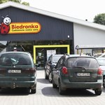 Biedronka rzuciła kolejne wyzwanie Lidlowi. Chodzi o parkingi