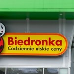 Biedronka szaleje! W jej sklepach można dostać za darmo kosmetyki od marek Gliss, Garnier i STR8