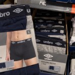 Biedronka wprowadza bieliznę Umbro i Reebok. Bokserki od 34,98 zł, markowe skarpety od 17,97 zł