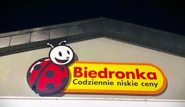 Biedronka zaskoczyła klientów. Oni po zapłacie słyszą specjalny komunikat