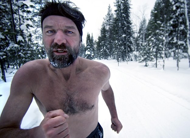 Biegać maraton przy - 20 °C ubranym tylko w szorty? To cały Wim Hof /Discovery World