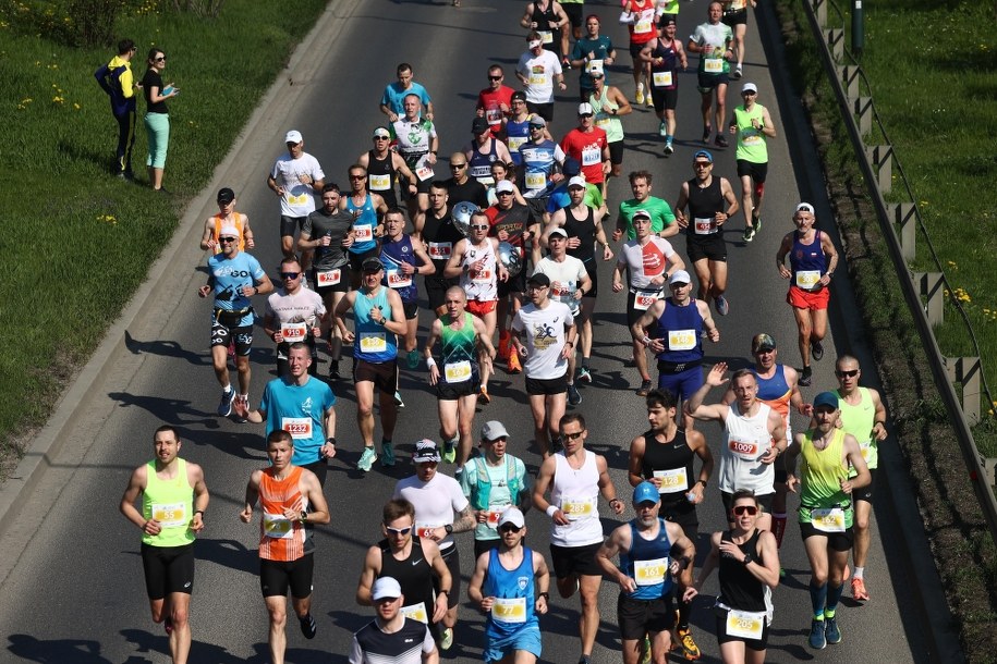 Biegacze na trasie 20. Cracovia Maratonu /Art Service /PAP