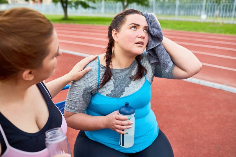 Bieganie i intensywne treningi to najgorsza metoda odchudzania dla osoby z otyłością. Ćwicząc w ten sposób, tylko sobie szkodzisz /123RF/PICSEL