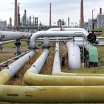 Biełnaftachim: Ukraina wstrzymała tranzyt ropy rurociągiem Przyjaźń