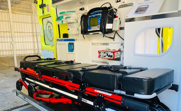 Bielsko-Biała: 12-latka ugodzona nożem przed szkołą przez 41-latka