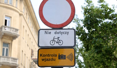Bielsko-Biała: mieszkańcy obronili wjazd do centrum samochodem