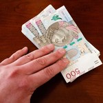BIK: Podwyżki stóp procentowych zniechęcają Polaków do zaciągania kredytów