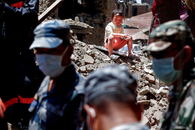 Bilans ofiar trzęsienia ziemi nadal rośnie - już 7250 zabitych /DIEGO AZUBEL /PAP/EPA