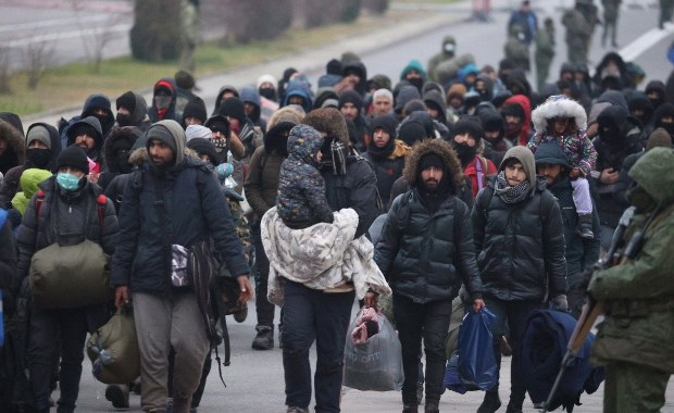 "Bild": Morawiecki ostrzega przed napływem 50 mln migrantów