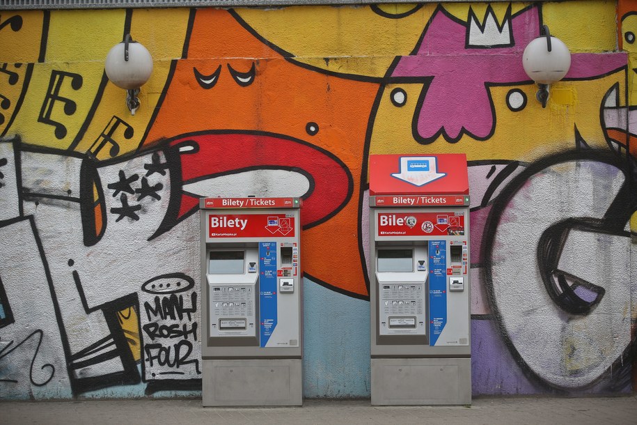 Warszawskie ZTM sprzedaje 36 starych biletomatów, bo są nieopłacalne
