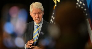 Bill Clinton przesłuchany. Nie rozwiał wszystkich wątpliwości