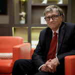 Bill Gates inwestuje miliardy w szczepionki przeciw koronawirusowi