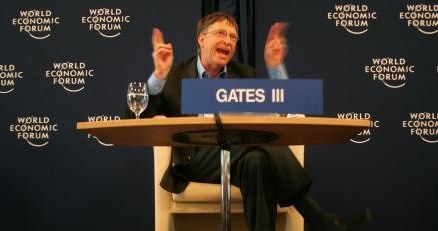 Bill Gates - wiecznie zajęty człowiek /AFP