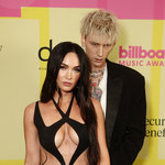 Billboard Music Awards 2021. Megan Fox w kusej kreacji 