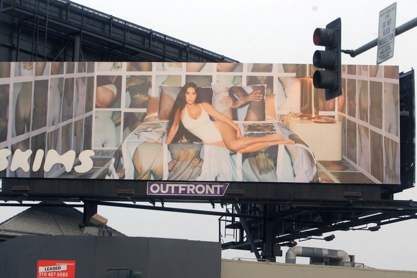 Billboard z Kim Kardashian na ulicach Los Angeles /Hollywood To You/Star Max/GC Images /Getty Images