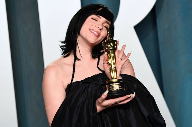 Billie Eilish zdobyła Oscara za piosenkę "No Time to Die" /PATRICK T. FALLON/AFP /East News