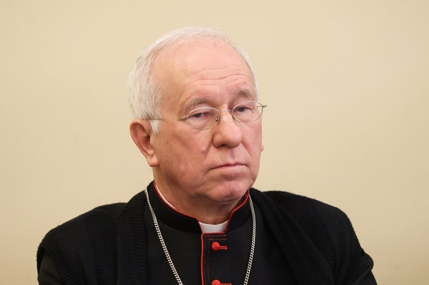 Biskup Andrzej Dziuba /	Leszek Szymański   /PAP
