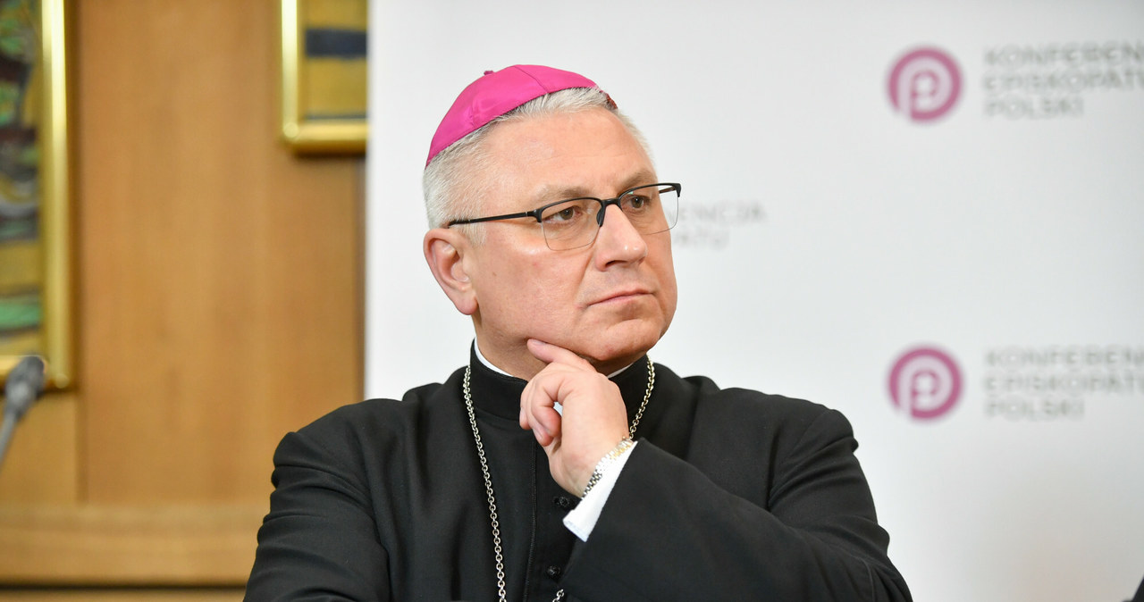 Biskup Artur G. Miziński, sekretarz Konferencji Episkopatu Polski /Jacek Domiński /Reporter