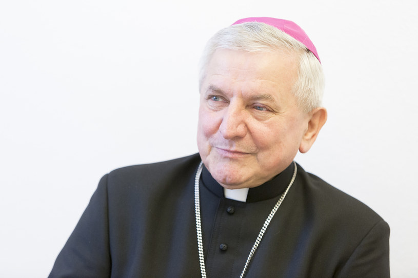 Bp Edward Janiak wiedział o przestępstwach księży? Oświadczenie kurii Biskup Edward Janiak /Roman Koszowski /Foto Gość /Agencja FORUM