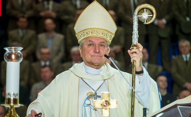 Biskup Janiak uważa, że jest ofiarą medialnej nagonki. Napisał list do wiernych